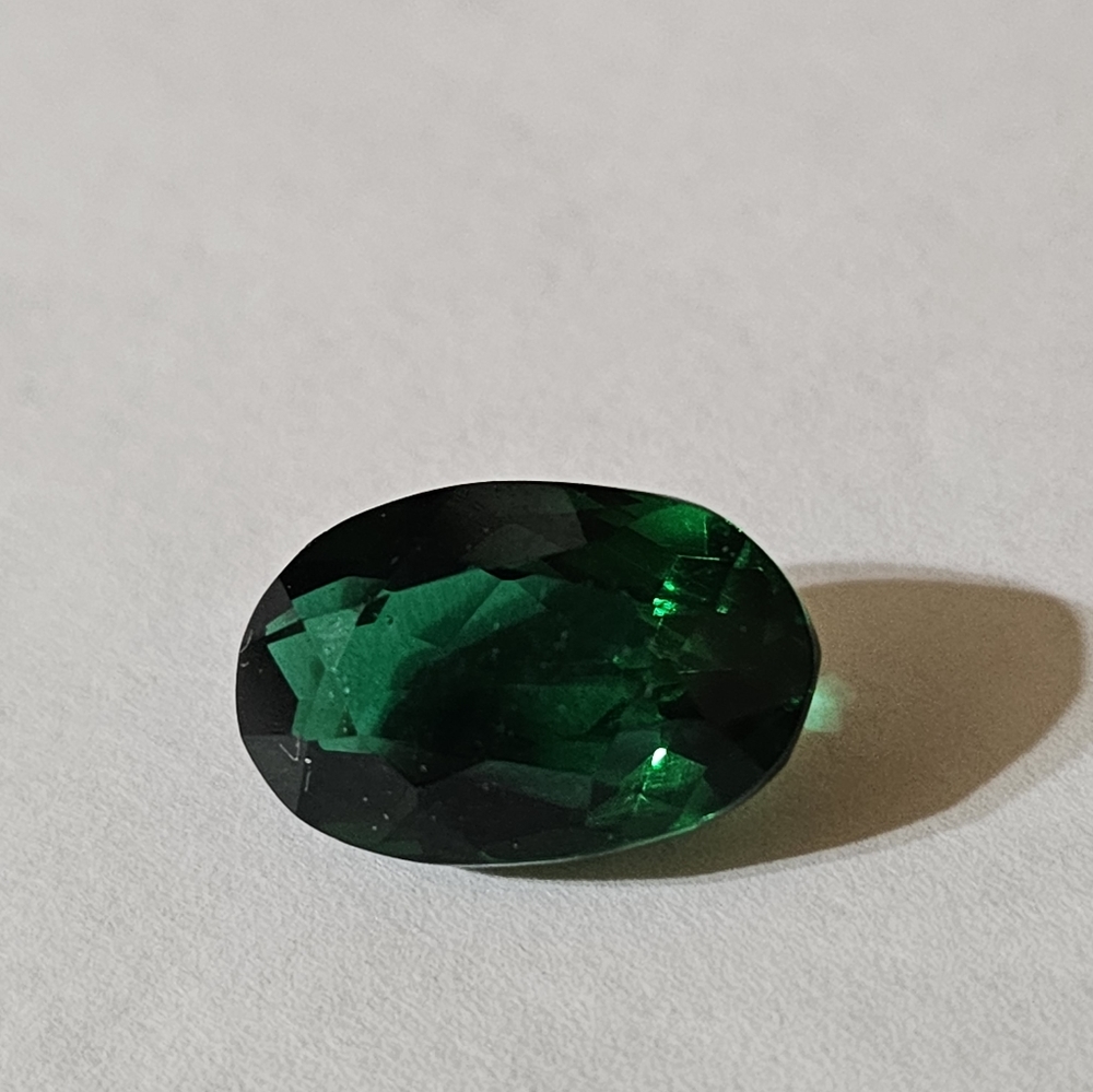 Vivid Certified Emerald Gemstone 8.60 Carats ๐! - Picture 4 of 5
